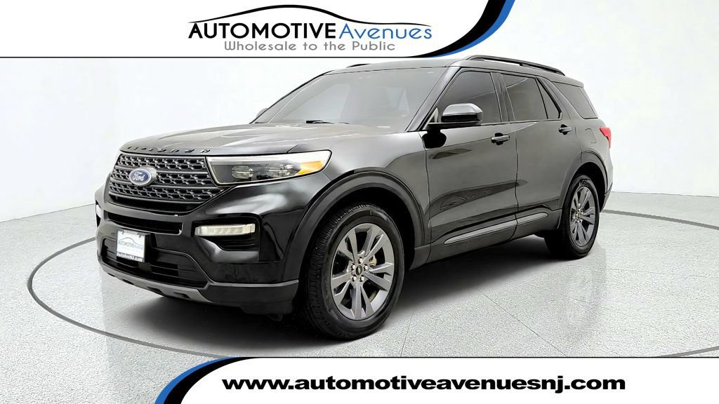 Used 2022 Ford Explorer XLT w/ Equipment Group 202A AWD/4WD image 1