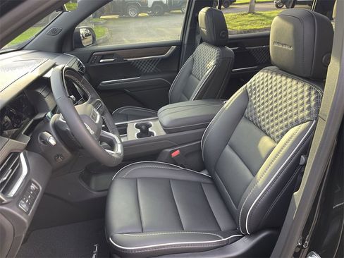 New 2026 GMC Acadia Denali w/ Super Cruise Package image 20