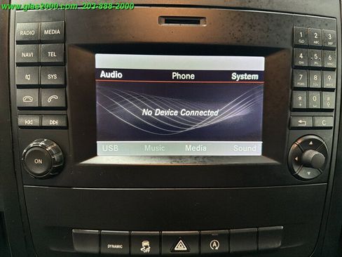 Used 2020 Mercedes-Benz Metris image 28