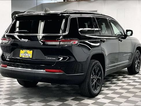 Used 2023 Jeep Grand Cherokee L Limited AWD/4WD image 13