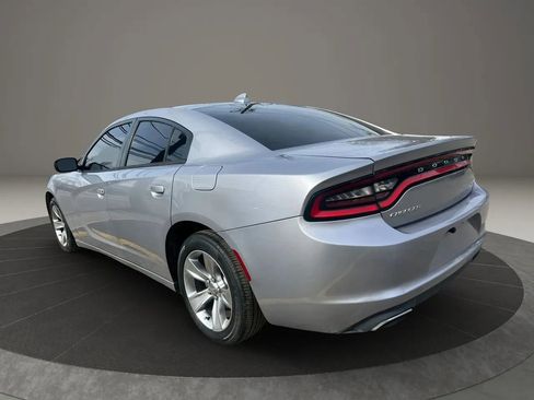 Used 2016 Dodge Charger SXT RWD image 7