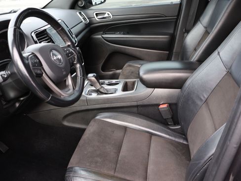 Used 2021 Jeep Grand Cherokee Laredo X image 43