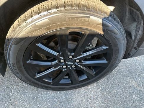 Used 2021 Lincoln Nautilus Reserve w/ Monochromatic Package image 10