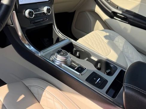 Used 2024 Ford Edge Titanium image 21