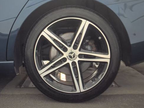 Used 2021 Mercedes-Benz A 220 image 7