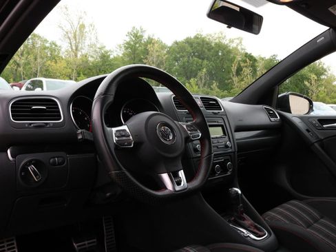 Used 2013 Volkswagen Golf 4-Door FWD image 25