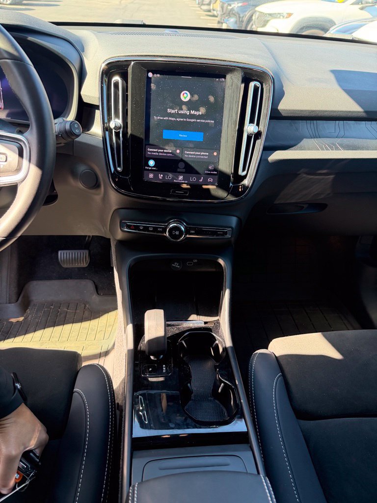 Used 2023 Volvo XC40 Recharge Ultimate w/ Protection Package Premier AWD/4WD image 14