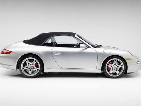 Used 2006 Porsche 911 Carrera S RWD image 31