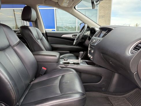 Used 2017 Nissan Pathfinder SL image 21