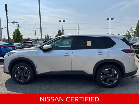 Certified 2025 Nissan Rogue SV AWD/4WD image 11