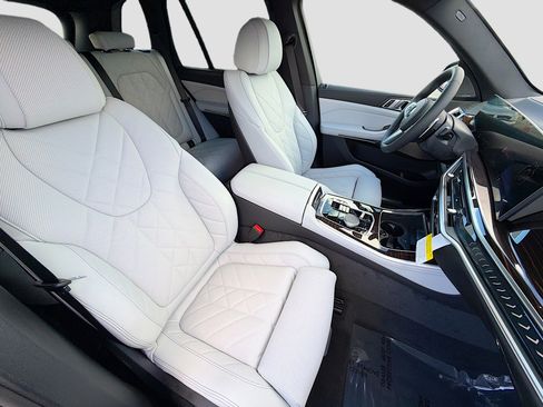 New 2026 BMW X5 xDrive40i image 15