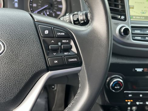 Used 2017 Hyundai Tucson Limited image 19