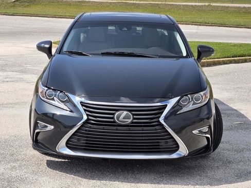 Used 2016 Lexus ES 350 w/ Luxury Package w/Wood Trim image 3