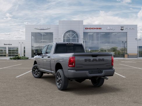 New 2026 RAM 2500 Big Horn AWD/4WD image 32
