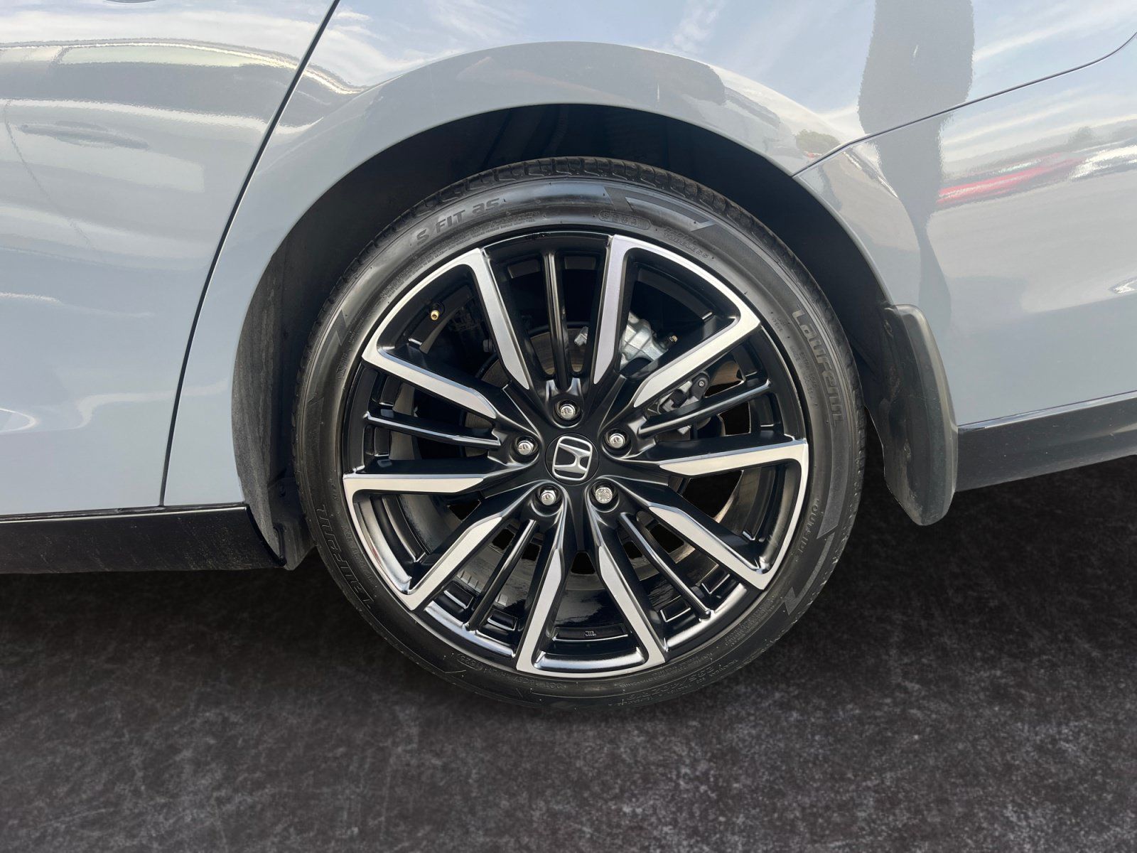 Used 2023 Honda Accord Touring image 14