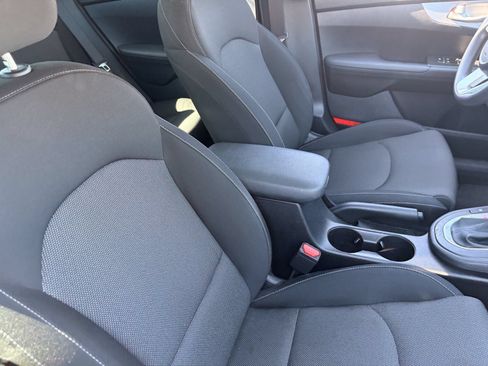 Used 2024 Kia Forte LXS w/ LXS Technology Package FWD image 10