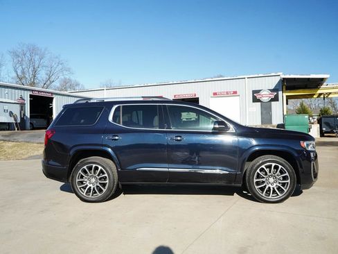 Used 2021 GMC Acadia Denali w/ Denali Technology Package image 3