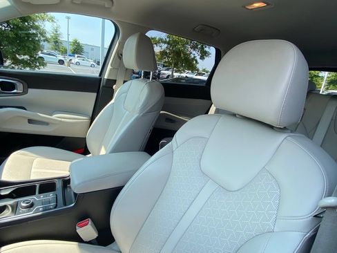 Used 2023 Kia Sorento S AWD/4WD image 21