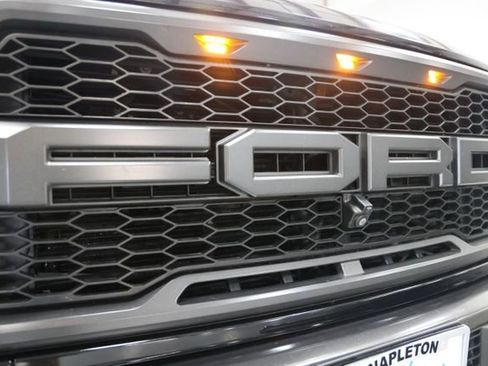 Used 2018 Ford F150 Raptor w/ Equipment Group 802A Luxury AWD/4WD image 4