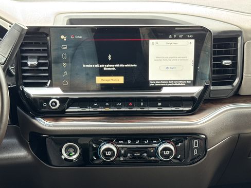 Used 2024 GMC Sierra 1500 SLT image 25