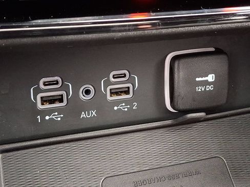 Used 2023 Jeep Grand Cherokee Altitude AWD/4WD image 25