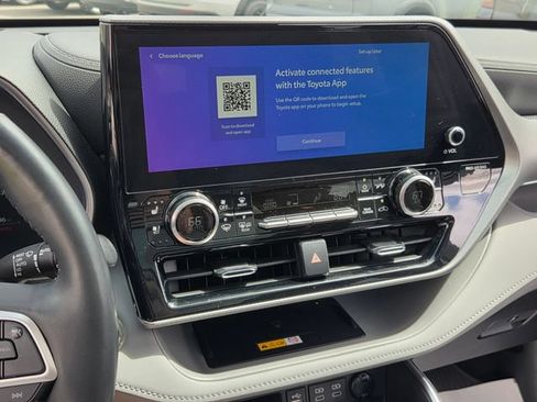 Used 2023 Toyota Highlander Platinum FWD image 20
