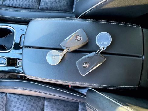 Used 2021 Buick Envision Essence w/ Technology Package I image 14