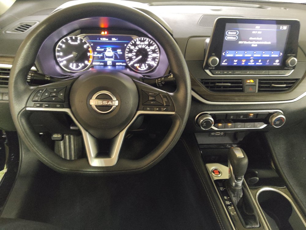 Used 2023 Nissan Altima 2.5 SV FWD image 22