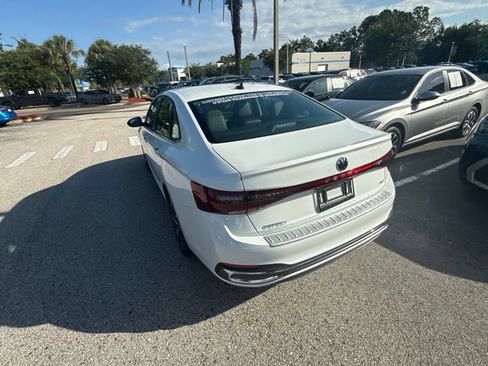 Certified 2026 Volkswagen Jetta SEL FWD image 17