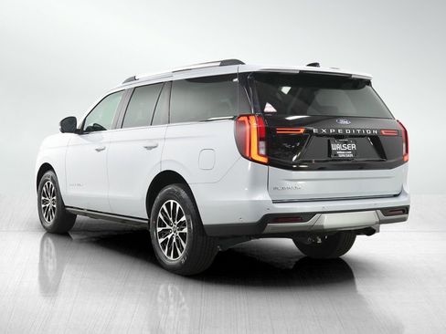 Used 2025 Ford Expedition Platinum AWD/4WD image 4