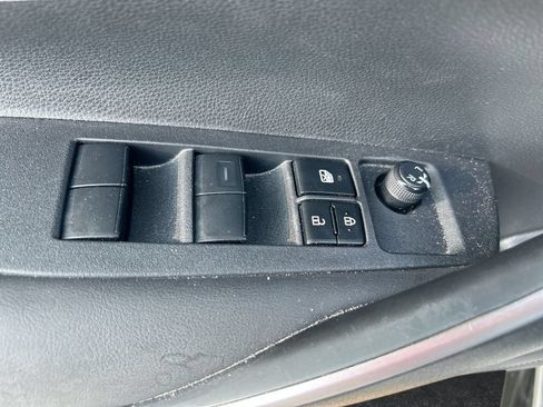 Used 2023 Toyota Corolla SE FWD image 12
