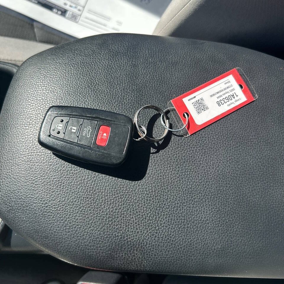 Used 2025 Toyota RAV4 XLE w/ Convenience Package FWD image 41