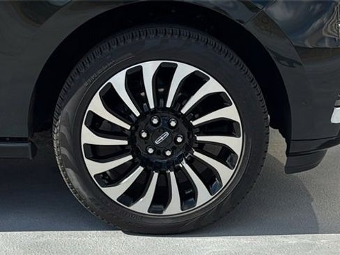 Used 2023 Lincoln Navigator Black Label image 7