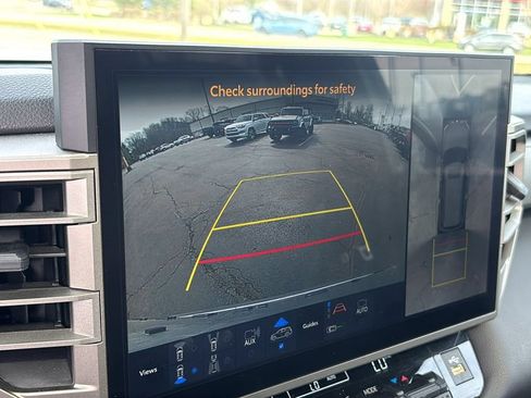 Used 2025 Toyota Sequoia SR5 w/ SR5 Premium Package AWD/4WD image 22