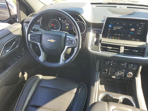 Used 2021 Chevrolet Tahoe Premier w/ Premium Package image 12