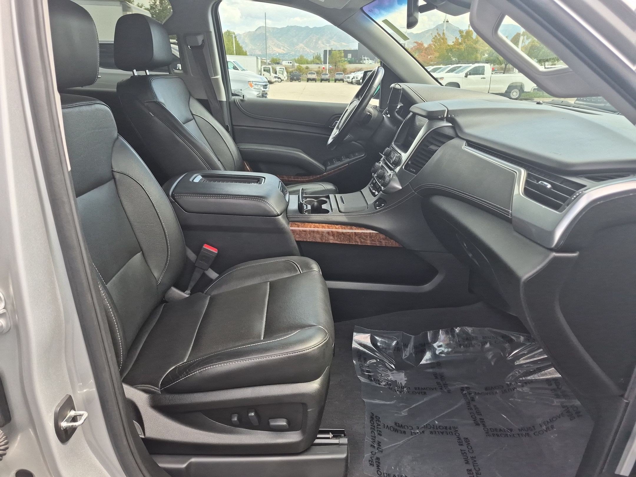 Used 2020 Chevrolet Tahoe Premier AWD/4WD image 29