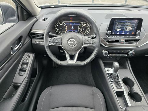 New 2025 Nissan Altima 2.5 SV image 14