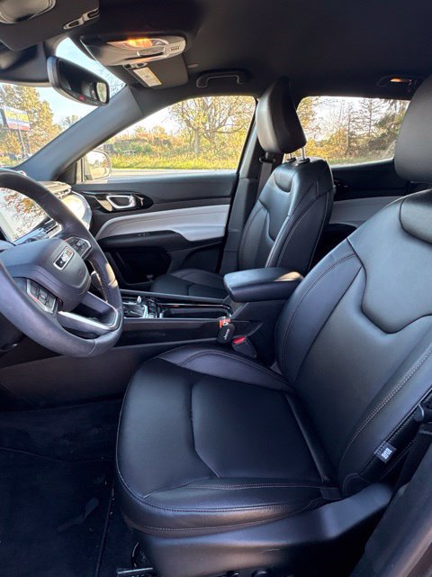 Used 2024 Jeep Compass Limited AWD/4WD image 10
