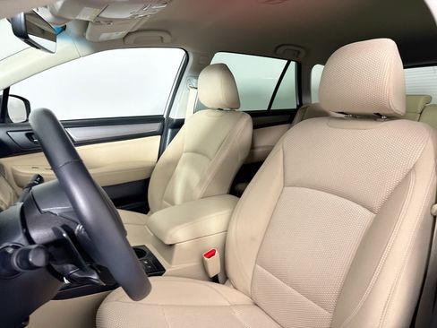 Used 2019 Subaru Outback 2.5i Premium AWD/4WD image 17