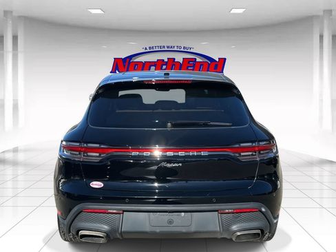 Used 2023 Porsche Macan Turbo AWD/4WD image 4