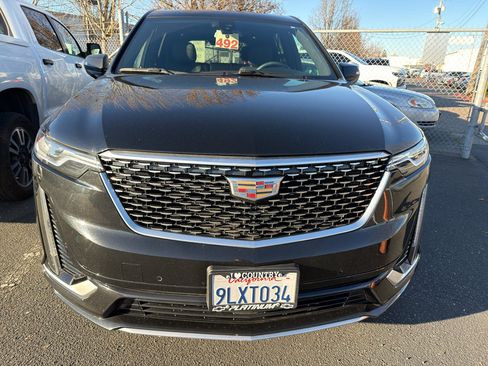 Used 2023 Cadillac XT6 Luxury image 2