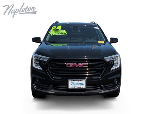 Used 2024 GMC Terrain SLT w/ Elevation Edition AWD/4WD image 9