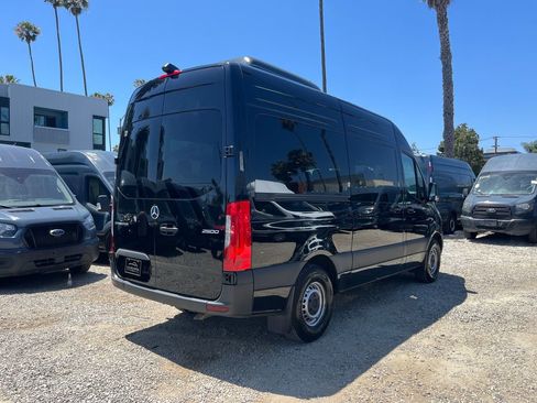 Used 2025 Mercedes-Benz Sprinter 2500 image 7