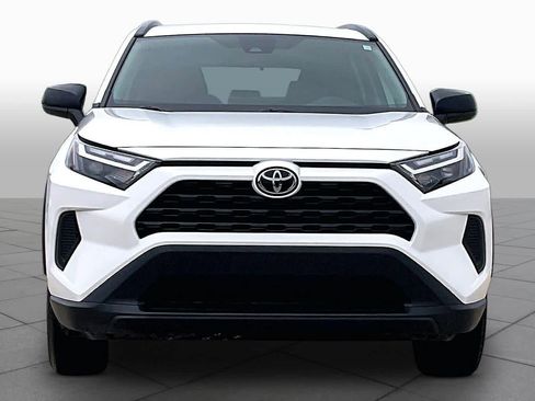Used 2025 Toyota RAV4 LE AWD/4WD image 7