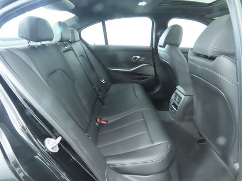 Used 2026 BMW 330i xDrive Sedan w/ M Sport Package AWD/4WD image 24