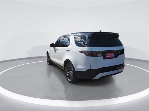 Used 2023 Land Rover Discovery S R-Dynamic image 7