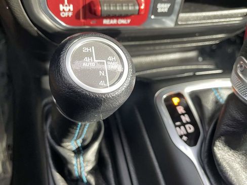 Used 2022 Jeep Wrangler Unlimited Rubicon 4xe AWD/4WD image 38