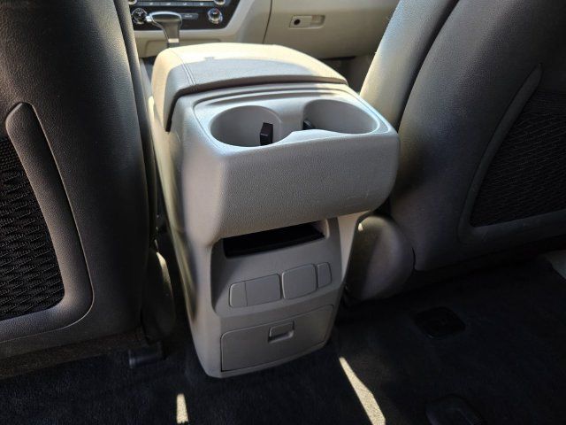 Used 2017 Kia Sedona LX w/ LX Essentials Premium Package FWD image 14