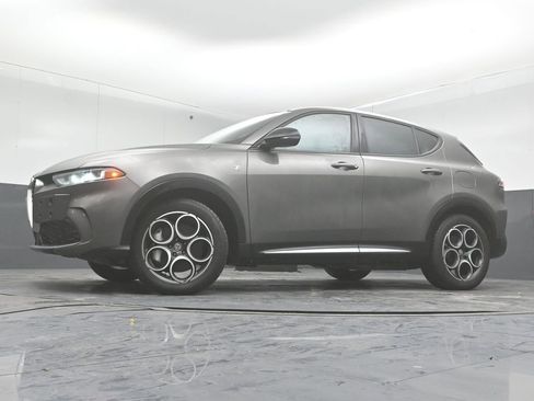 Used 2024 Alfa Romeo Tonale Ti AWD/4WD image 41