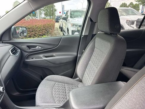 Used 2024 Chevrolet Equinox LT FWD image 22